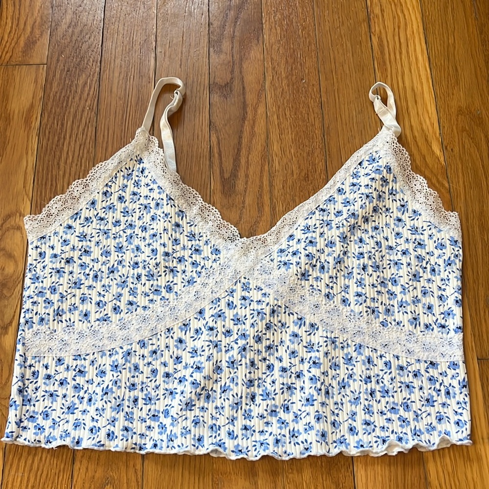white crop top tank top with flowers